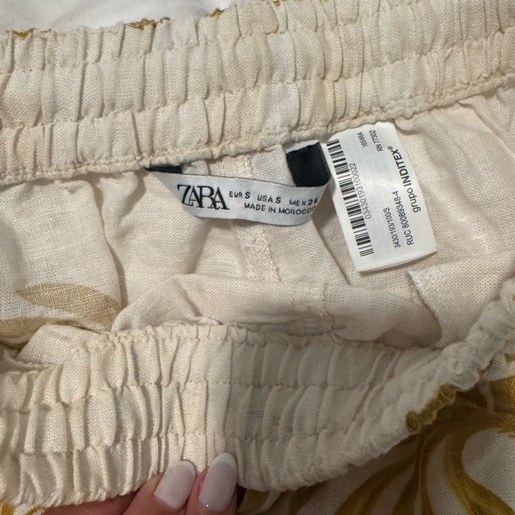 Zara Linen Shorts in White / Gold size S - Picture 8 of 9